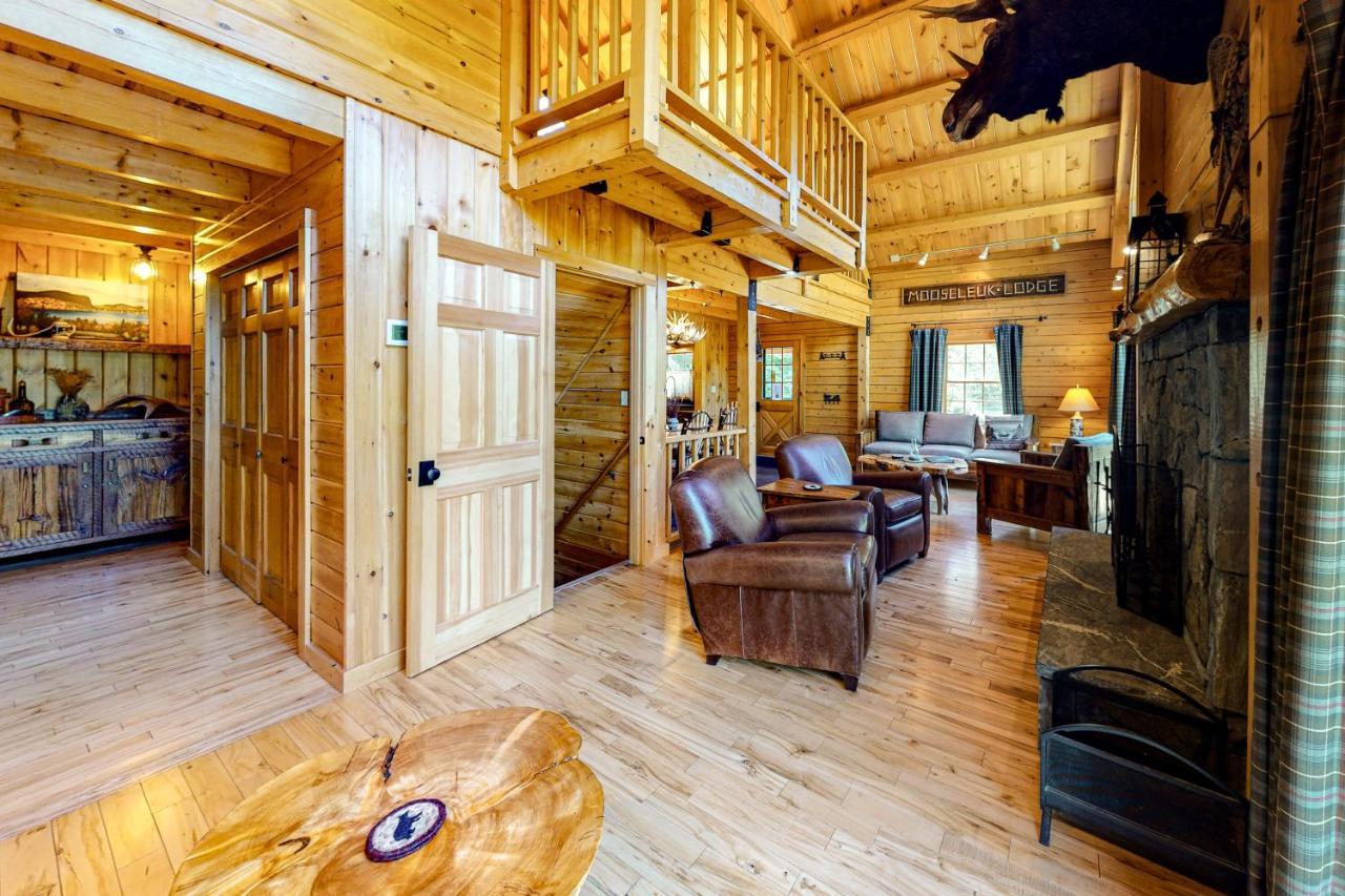 Mooseleuk Lodge The Highlands Extérieur photo