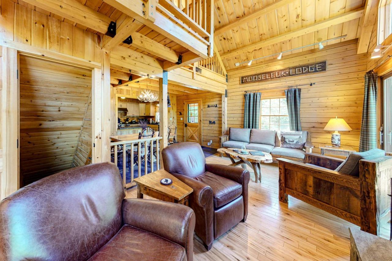 Mooseleuk Lodge The Highlands Extérieur photo