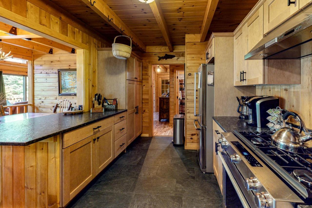 Mooseleuk Lodge The Highlands Extérieur photo