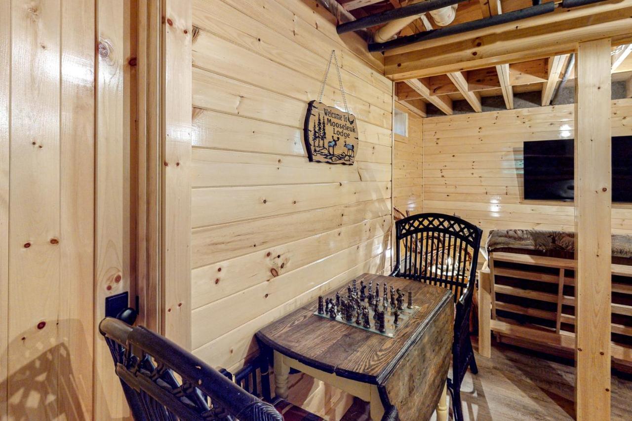 Mooseleuk Lodge The Highlands Extérieur photo